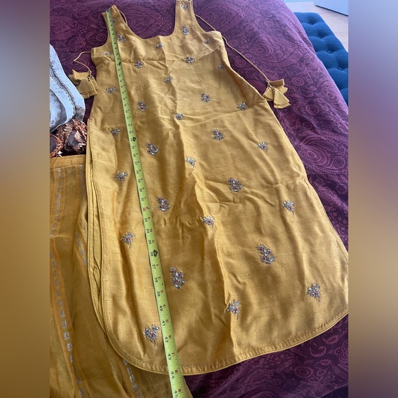 Nikasha sharara set, size M - Picture 10 of 11